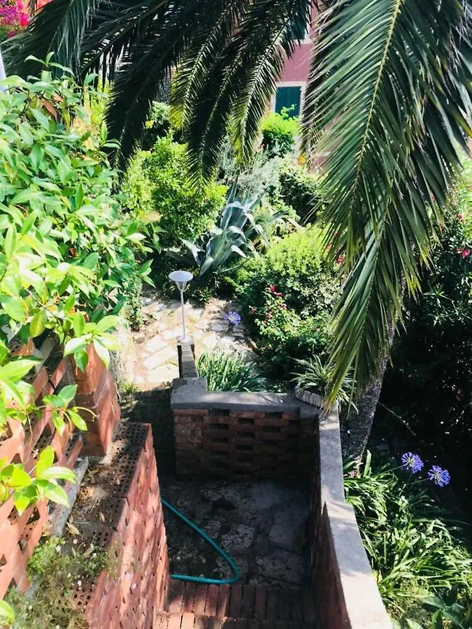 Villa Maria: Aria Di Mare Recco